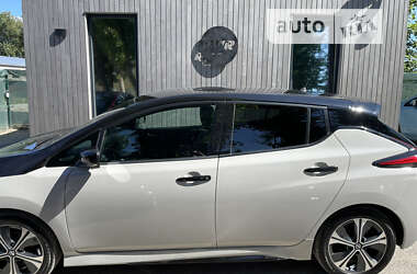 Хэтчбек Nissan Leaf 2018 в 