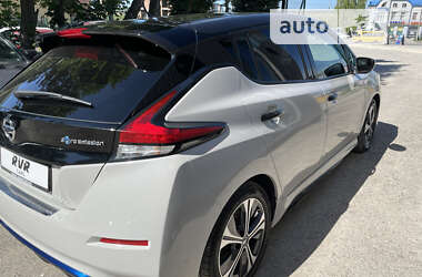 Хэтчбек Nissan Leaf 2018 в 