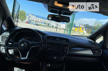 Хэтчбек Nissan Leaf 2018 в 
