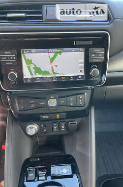 Хэтчбек Nissan Leaf 2018 в 