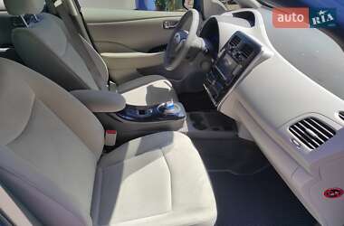Хэтчбек Nissan Leaf 2011 в Коломые