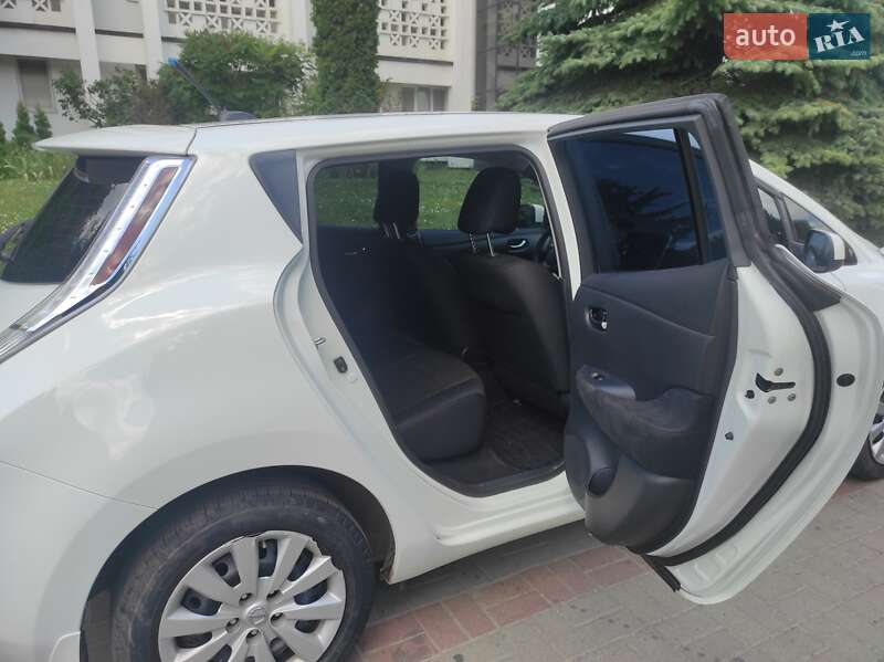 Хэтчбек Nissan Leaf 2013 в Тернополе