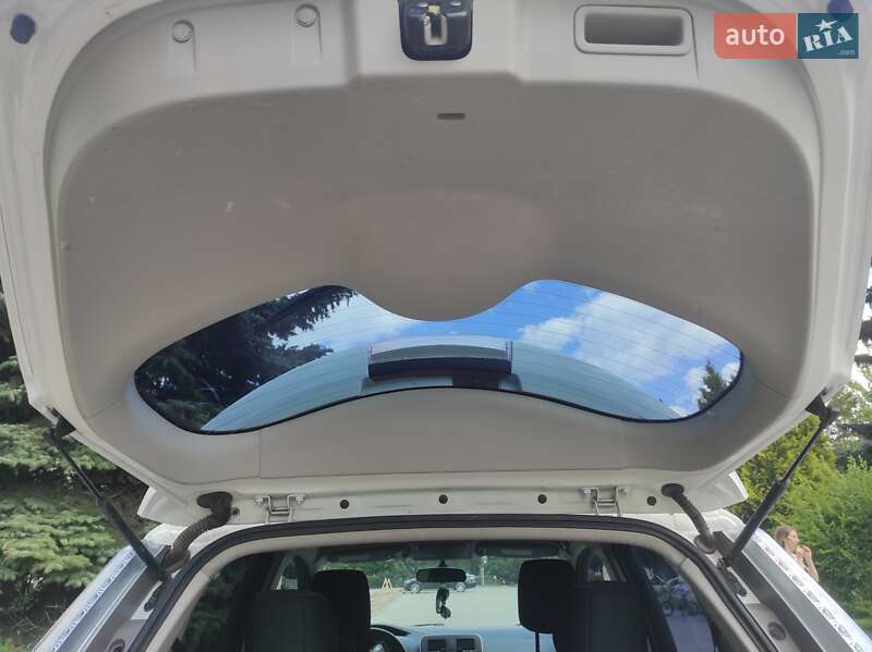 Хэтчбек Nissan Leaf 2013 в Тернополе