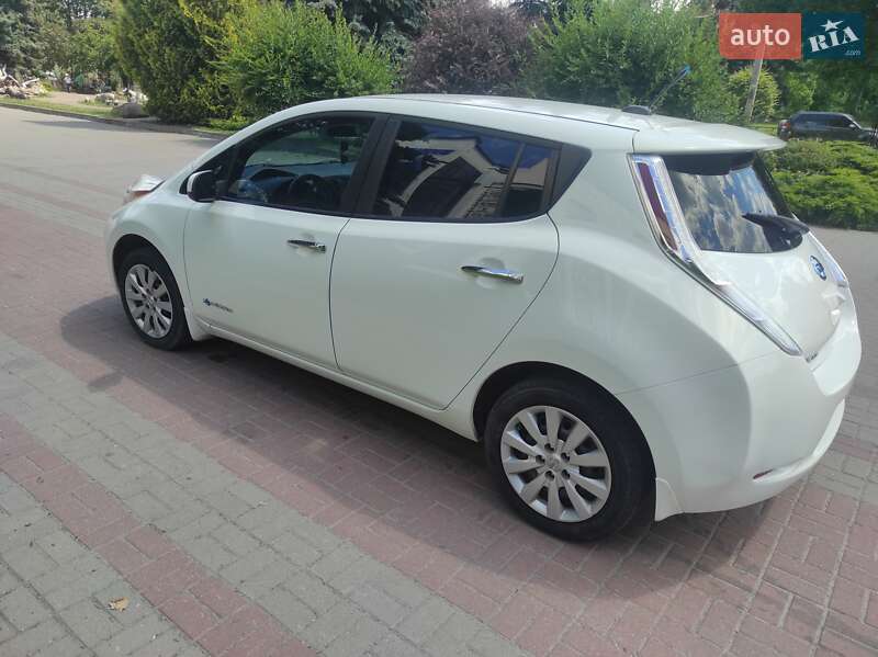 Хэтчбек Nissan Leaf 2013 в Тернополе