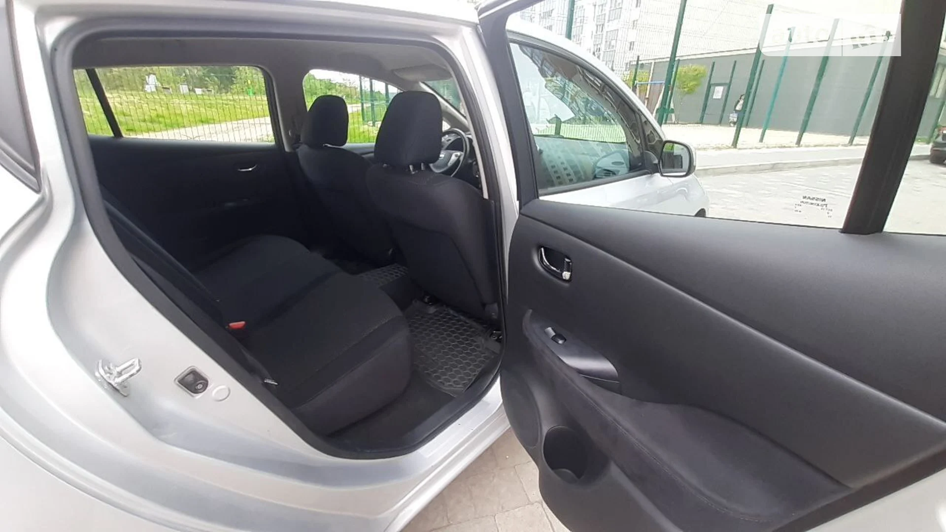 2015 Nissan Leaf - мініатюра 18