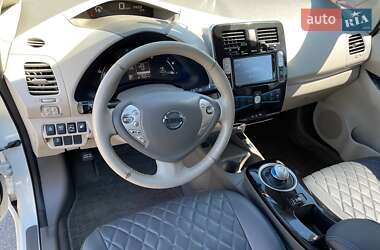 Хэтчбек Nissan Leaf 2014 в 