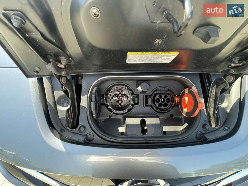 Хэтчбек Nissan Leaf 2019 в Одессе