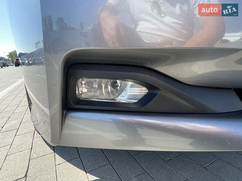 Хэтчбек Nissan Leaf 2019 в Одессе