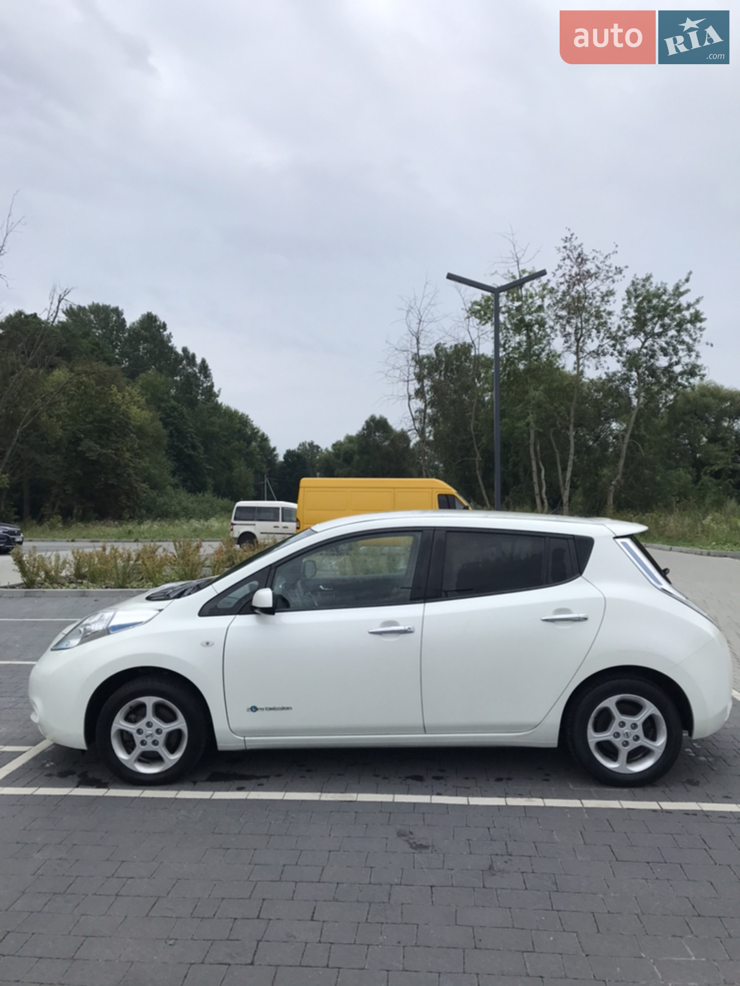 2017 Nissan Leaf - мініатюра 24