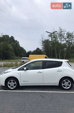 Хетчбек Nissan Leaf 2017 в 