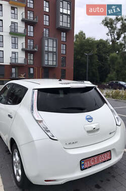 Хетчбек Nissan Leaf 2017 в 