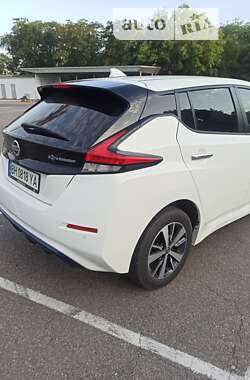 Хэтчбек Nissan Leaf 2021 в Килии