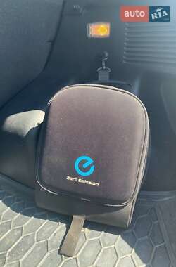 Хэтчбек Nissan Leaf 2014 в Львове