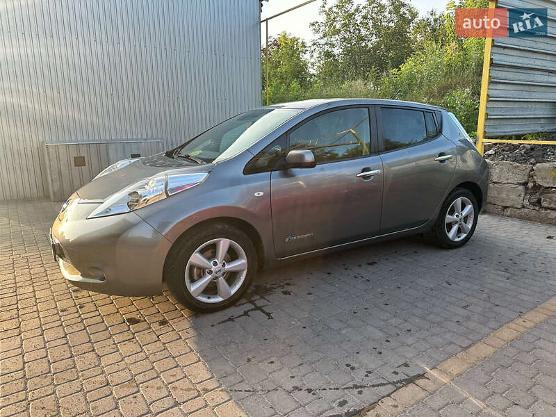 Хетчбек Nissan Leaf 2013 в Харкові фото 7 Хетчбек Nissan Leaf 2013 в Харкові