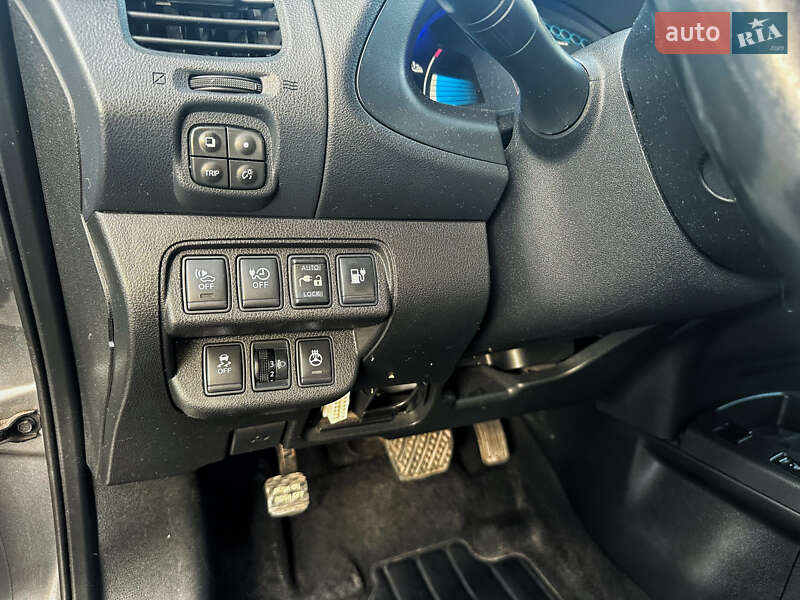 Хетчбек Nissan Leaf 2013 в Харкові фото 29 Хетчбек Nissan Leaf 2013 в Харкові