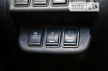 Хэтчбек Nissan Leaf 2015 в 