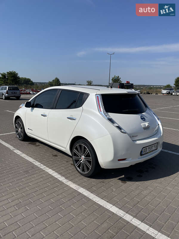Хэтчбек Nissan Leaf 2013 в Виннице
