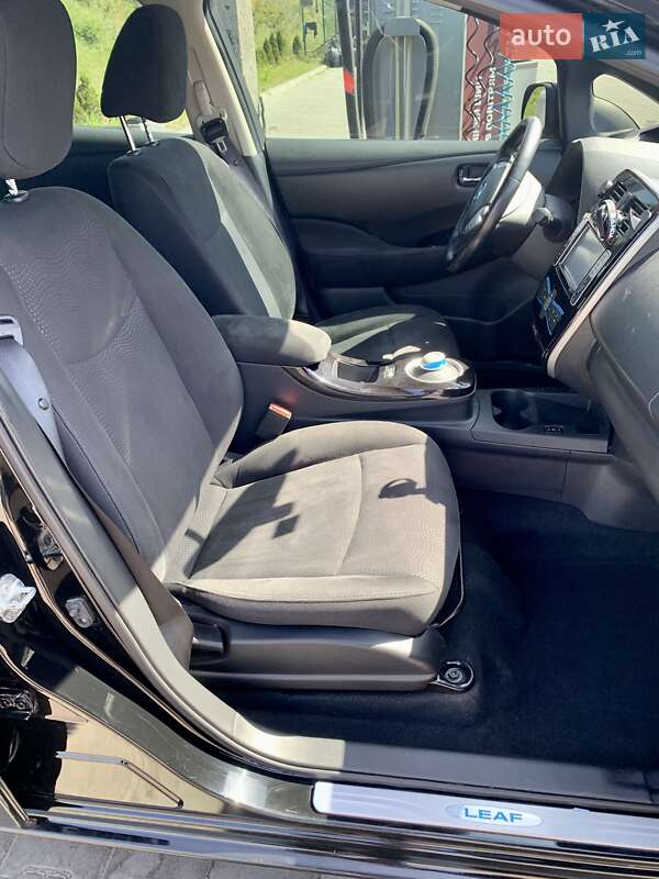 Хетчбек Nissan Leaf 2013 в Львові