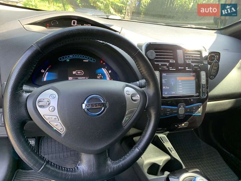 Хетчбек Nissan Leaf 2013 в Львові