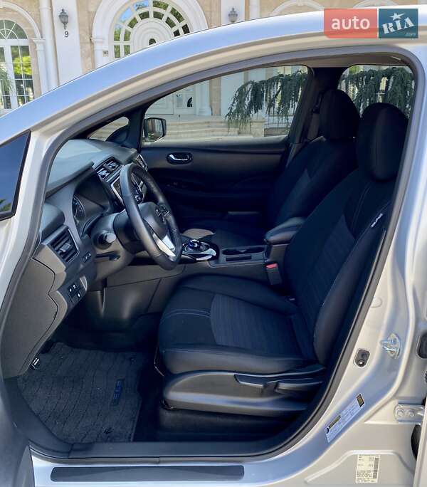 Хэтчбек Nissan Leaf 2019 в Черноморске