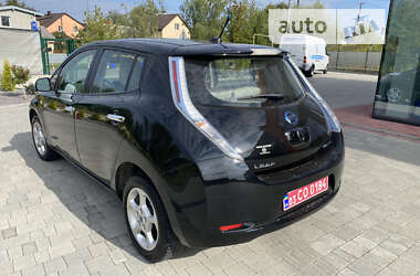 Хэтчбек Nissan Leaf 2011 в 