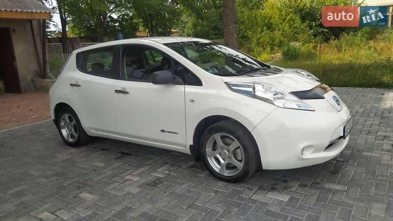 Хетчбек Nissan Leaf 2016 в Вінниці