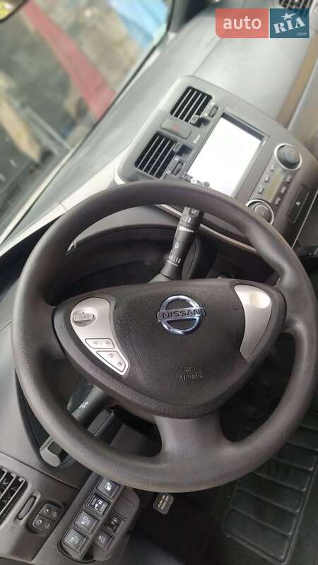 Хетчбек Nissan Leaf 2016 в Вінниці