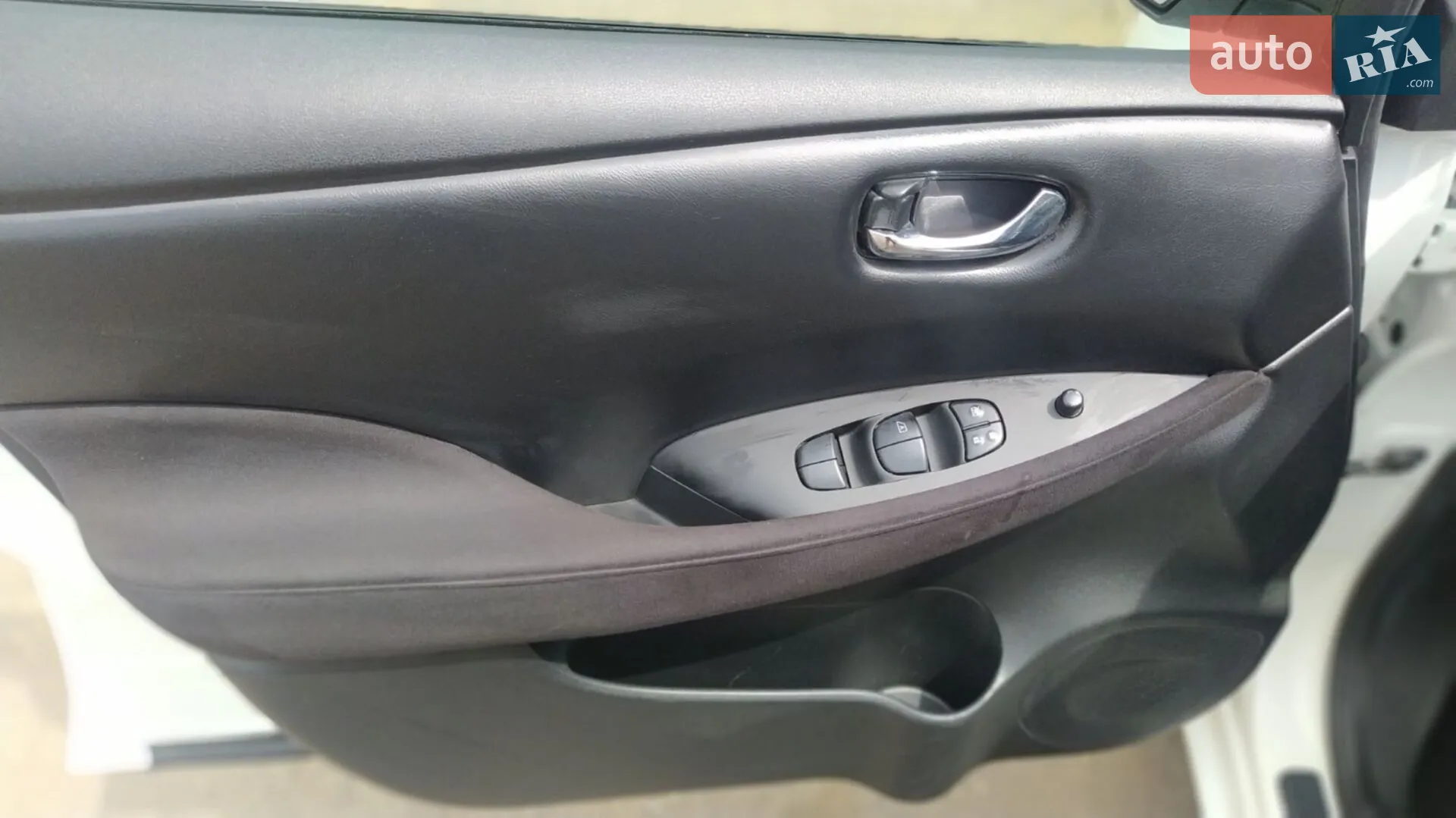 2016 Nissan Leaf - мініатюра 18