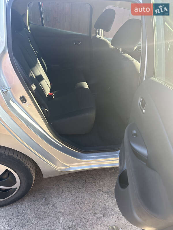 Хетчбек Nissan Leaf 2014 в Львові