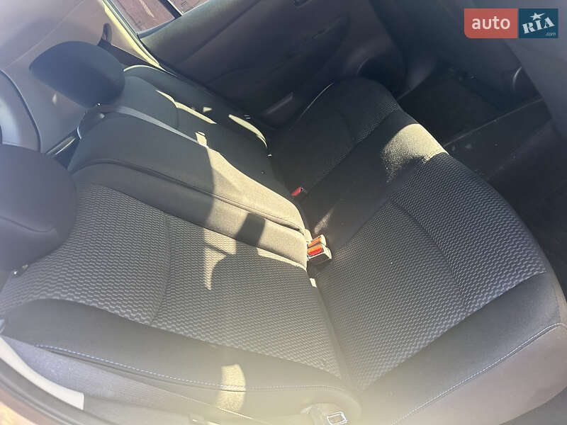 Хетчбек Nissan Leaf 2014 в Львові