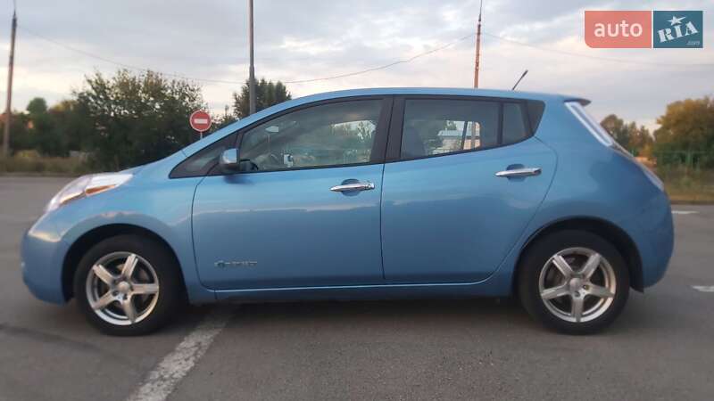 Хэтчбек Nissan Leaf 2013 в Черкассах