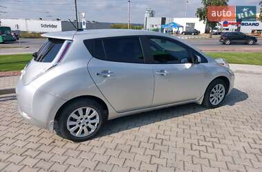 Хэтчбек Nissan Leaf 2015 в Тернополе