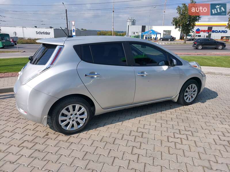 Хэтчбек Nissan Leaf 2015 в Тернополе фото 4 Хэтчбек Nissan Leaf 2015 в Тернополе