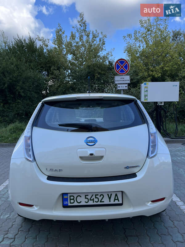 Хэтчбек Nissan Leaf 2012 в Львове