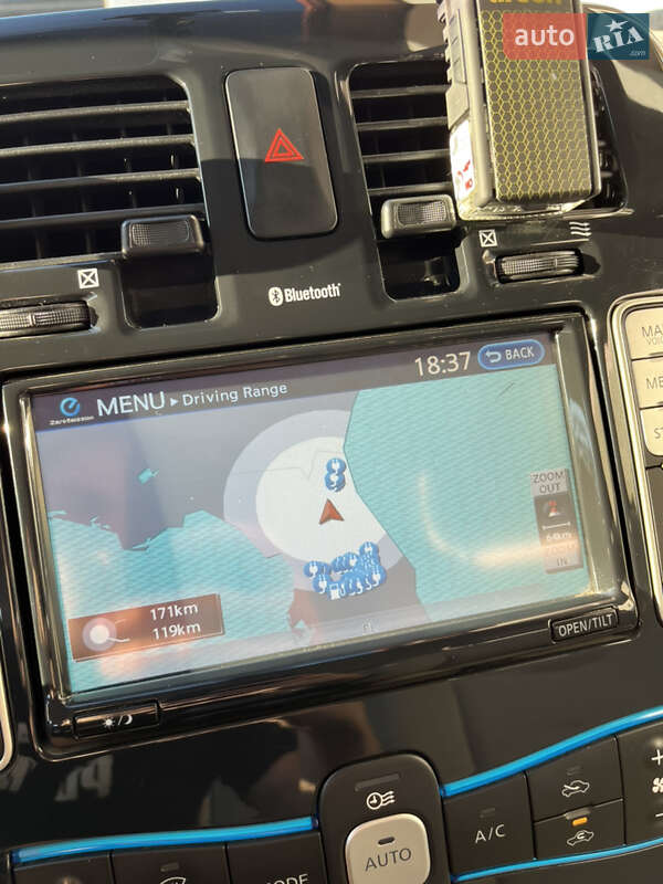 Хэтчбек Nissan Leaf 2012 в Львове
