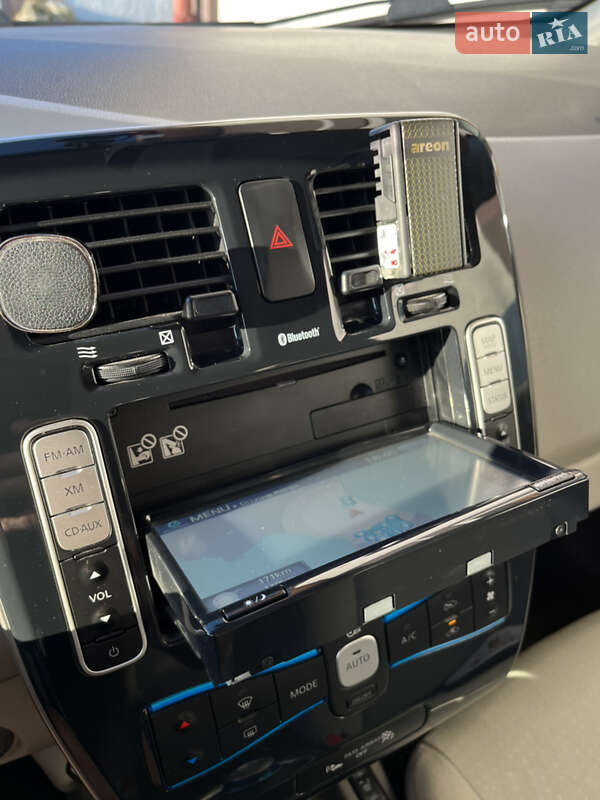Хэтчбек Nissan Leaf 2012 в Львове