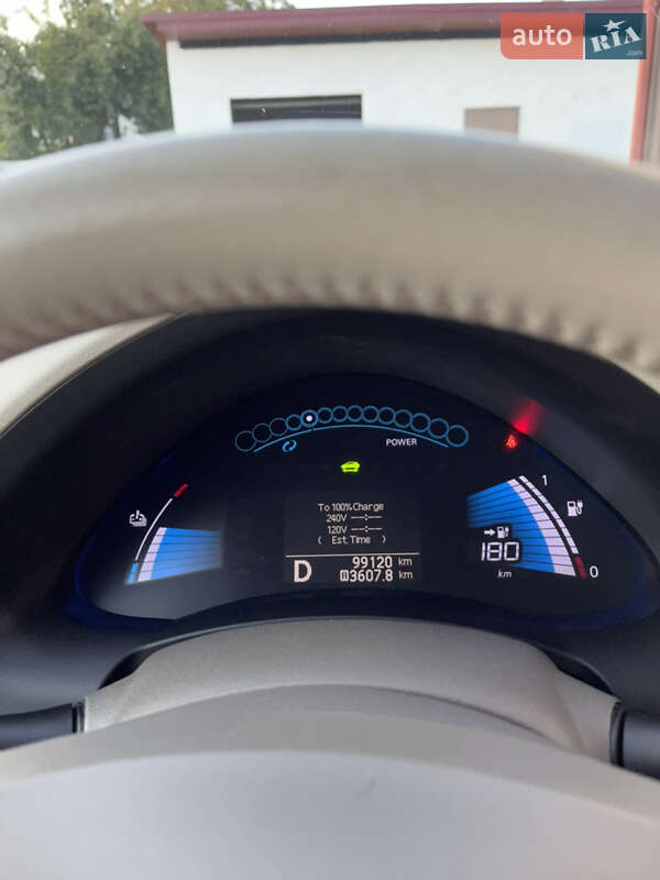 Хэтчбек Nissan Leaf 2012 в Львове