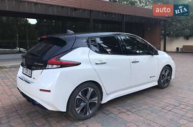 Хэтчбек Nissan Leaf 2018 в Полтаве