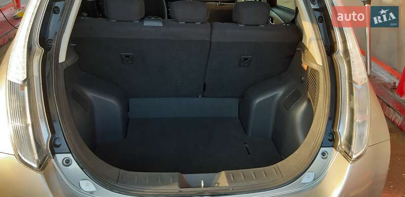 Хетчбек Nissan Leaf 2015 в Луцьку