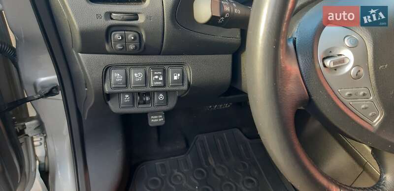 Хетчбек Nissan Leaf 2015 в Луцьку