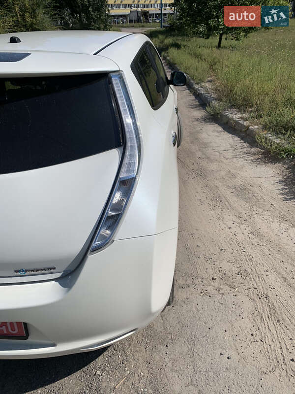 Хетчбек Nissan Leaf 2014 в Дніпрі фото 22 Хетчбек Nissan Leaf 2014 в Дніпрі