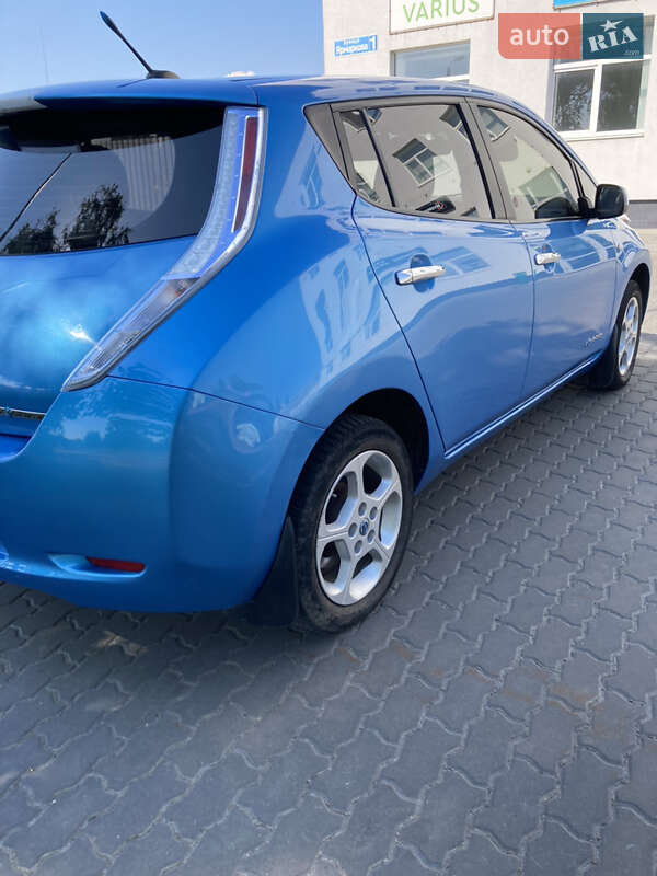 Хэтчбек Nissan Leaf 2012 в Кременчуге