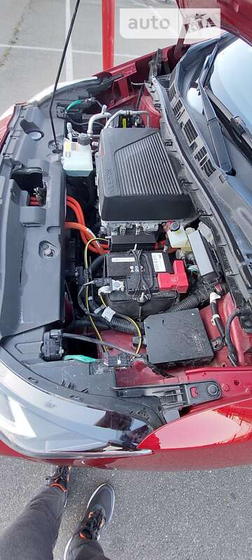 Хетчбек Nissan Leaf 2018 в Києві