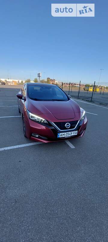 Хетчбек Nissan Leaf 2018 в Києві