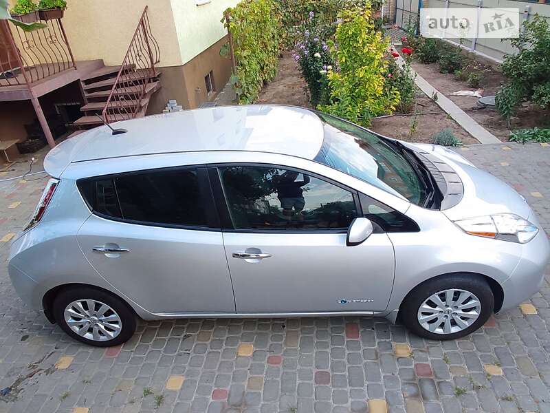 Хэтчбек Nissan Leaf 2016 в Виннице