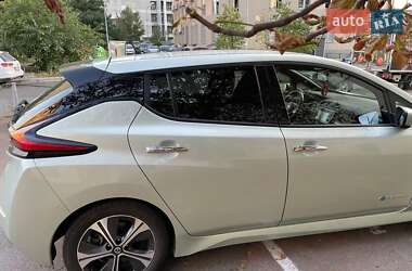 Хэтчбек Nissan Leaf 2018 в Киеве