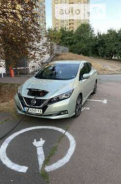 Хетчбек Nissan Leaf 2018 в Києві