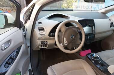 Хэтчбек Nissan Leaf 2012 в Кривом Роге