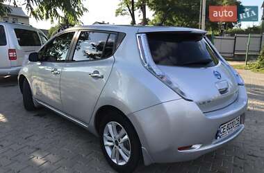 Хэтчбек Nissan Leaf 2013 в Черновцах