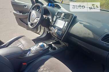 Хэтчбек Nissan Leaf 2013 в Днепре